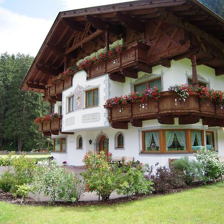 Pension Peter Neustift im Stubaital Eksteriør billede
