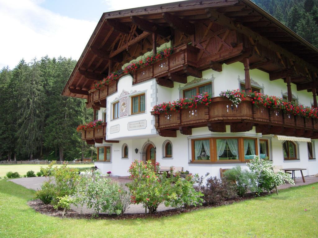 Pension Peter Neustift im Stubaital Eksteriør billede